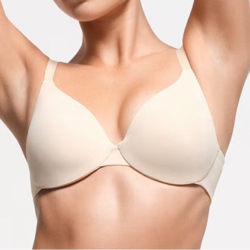 SKIMS Fits Everybody Full Coverage Bra in Sand Size 32C